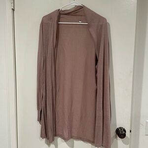 Women’s mauve colored sweater cardigan